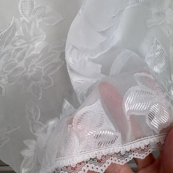 American Vintage Bridal 100% Nylon  White Floral Slip Dress‎ Size Medium - Picture 4 of 7